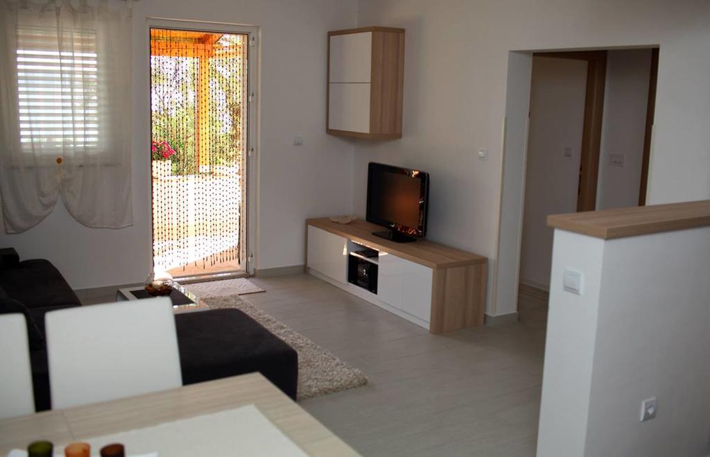 Apartman Mare Maslenica Exterior photo